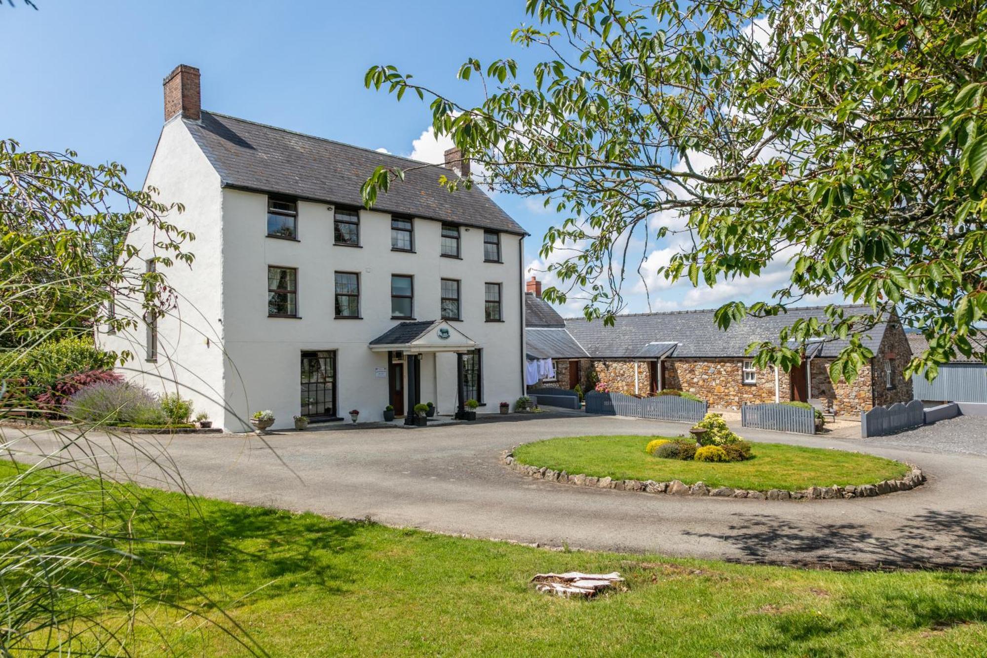 East Hook Farmhouse Haverfordwest Exterior photo